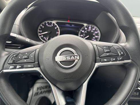 Used 2024 Nissan Sentra SV image 25