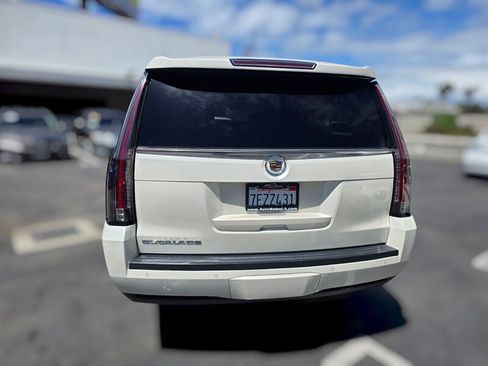 Used 2015 Cadillac Escalade ESV Luxury image 10