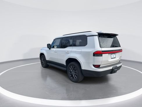 Used 2024 Lexus GX 550 image 6