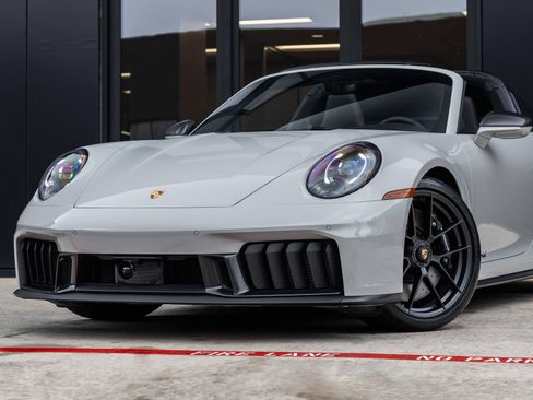 Used 2026 Porsche 911 Targa 4 GTS AWD/4WD image 7