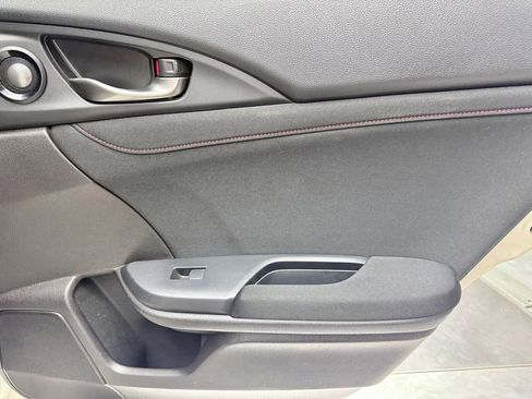 Used 2019 Honda Civic Type R image 18