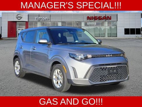 Used 2024 Kia Soul LX w/ Option Group 015 FWD image 1