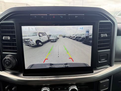 Used 2023 Ford F150 Lariat w/ Trailer Tow Package image 27