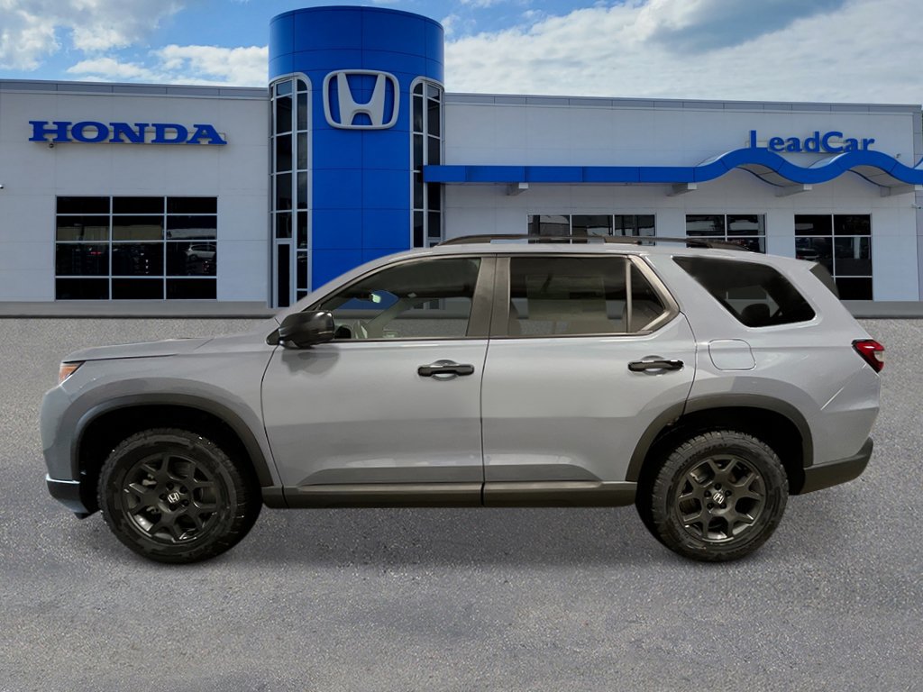 New 2026 Honda Pilot TrailSport image 2