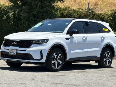 Used 2023 Kia Sorento S w/ Panoramic Sunroof Package FWD image 8
