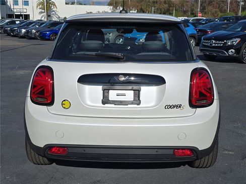 Used 2024 MINI Cooper SE image 5