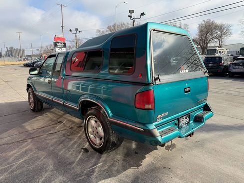 Used 1996 Chevrolet S10 Pickup LS image 5
