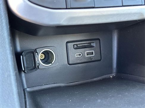 Used 2020 GMC Acadia SLT w/ Driver Alert Package II image 38