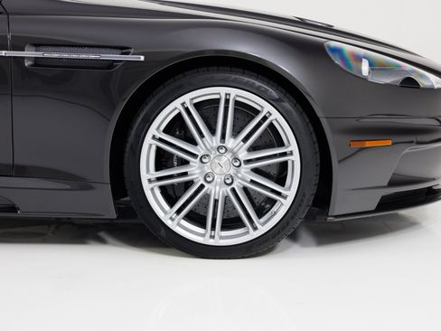 Used 2011 Aston Martin DBS Coupe RWD image 12