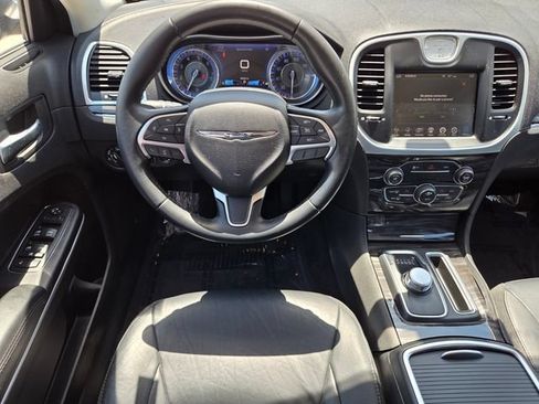 Used 2015 Chrysler 300 Limited RWD image 14