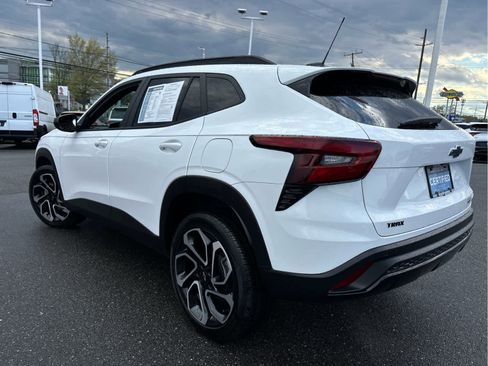 Certified 2025 Chevrolet Trax RS w/ Driver Confidence Package image 24