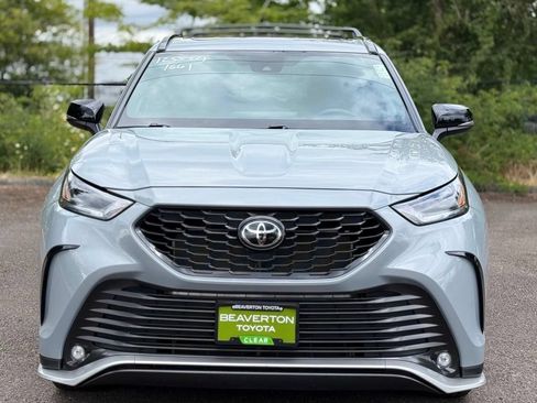 Used 2025 Toyota Highlander XSE AWD/4WD image 8