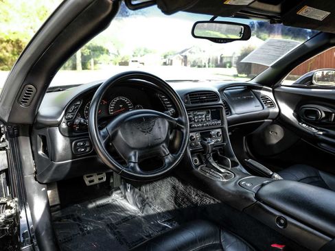 Used 2002 Chevrolet Corvette Convertible w/ Preferred Equipment Group2 image 3