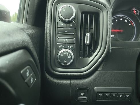 Certified 2021 GMC Sierra 3500 4x4 Crew Cab w/ Convenience Package image 14