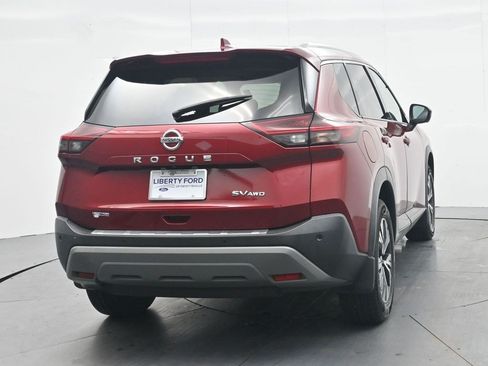 Used 2021 Nissan Rogue SV w/ Premium Package AWD/4WD image 6