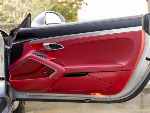 Used 2018 Porsche 911 Carrera S image 38