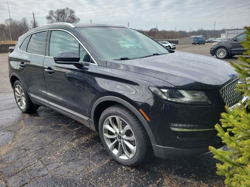 Used 2019 Lincoln MKC Select w/ Select Plus Package image 2
