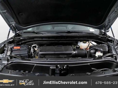 Certified 2024 Chevrolet Suburban LT RWD image 36