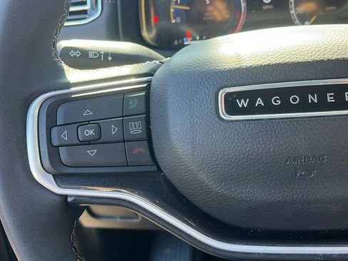 Used 2023 Jeep Wagoneer 4WD image 13