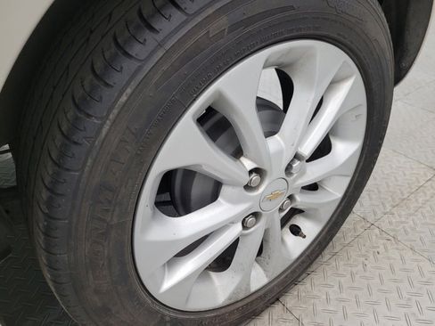 Used 2020 Chevrolet Spark LT image 31