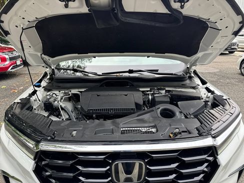 Used 2023 Honda Pilot Touring image 36