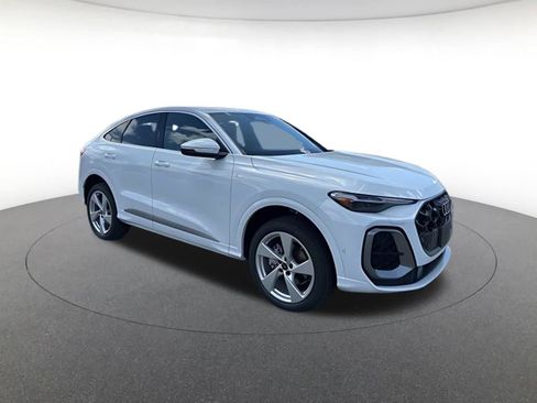 New 2026 Audi Q5 Premium Plus AWD/4WD image 1
