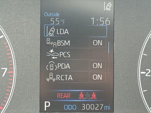 Used 2024 Toyota Corolla Cross AWD Hybrid w/ Moonroof Package image 20