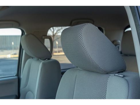 Used 2014 Nissan Frontier SV w/ SV Value Truck Package image 17