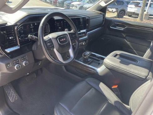 Used 2022 GMC Sierra 1500 Elevation w/ Elevation Premium Package image 12