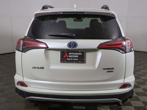Used 2018 Toyota RAV4 Limited w/ Advanced Technology Package image 13