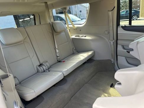 Used 2018 GMC Yukon XL Denali w/ Open Road Package image 21