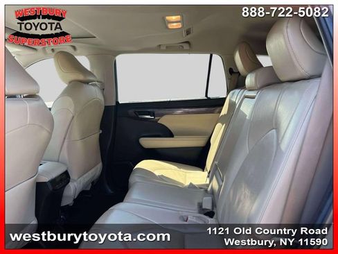 Used 2023 Toyota Highlander Limited AWD/4WD image 14
