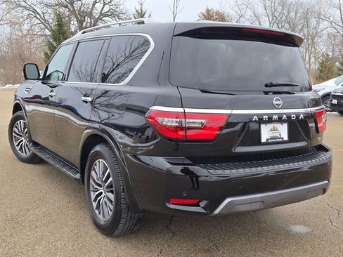 Used 2024 Nissan Armada SL w/ Captain's Chairs Package image 18
