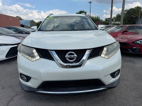 Used 2016 Nissan Rogue SV w/ SV Premium Package image 2