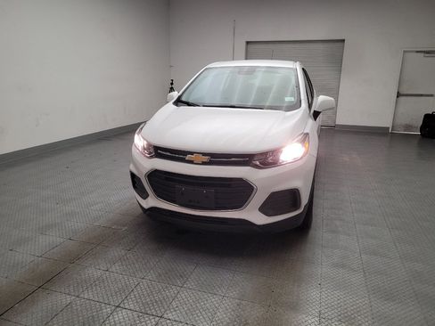 Used 2021 Chevrolet Trax LS FWD image 15