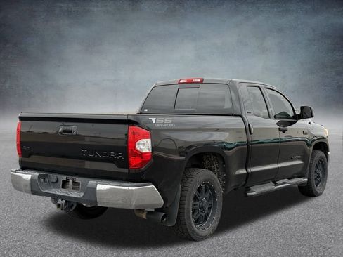 Used 2017 Toyota Tundra SR5 image 3