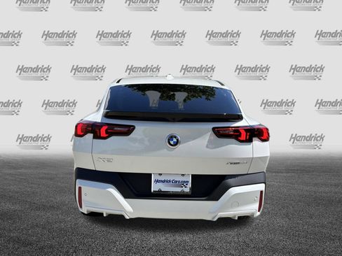 Certified 2026 BMW X2 xDrive28i AWD/4WD image 9