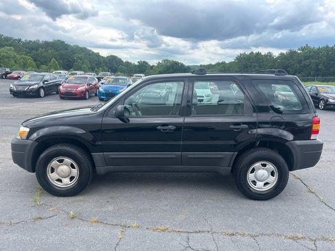 Used 2007 Ford Escape XLS AWD/4WD image 1