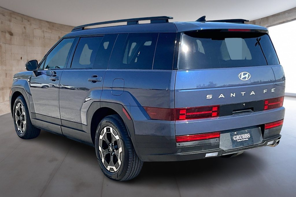 Used 2025 Hyundai Santa Fe SEL FWD image 13