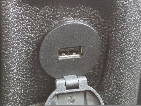 Used 2024 RAM 1500 Classic SLT image 22