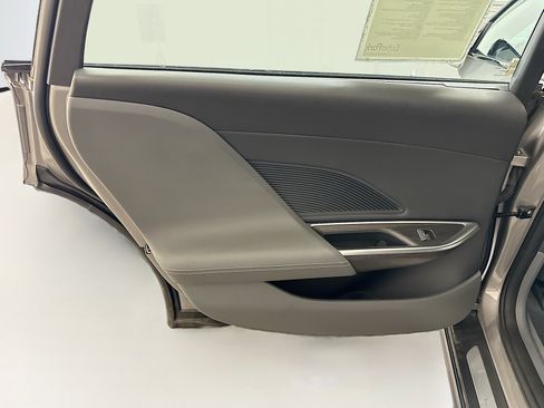Used 2024 Lucid Air Touring AWD/4WD image 27