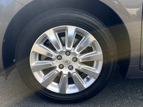 Used 2012 Toyota Sienna Limited w/ Premium Pkg image 60