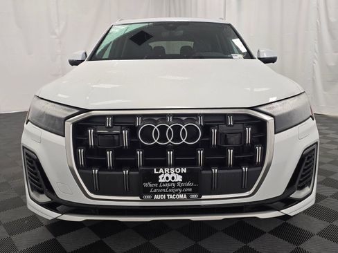 Used 2025 Audi Q7 3.0T Premium Plus AWD/4WD image 8