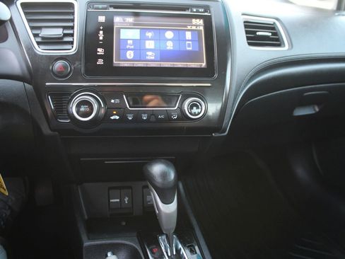Used 2015 Honda Civic SE image 16
