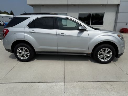 Used 2017 Chevrolet Equinox LT AWD/4WD image 7