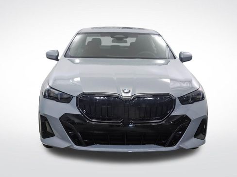 New 2026 BMW 530i xDrive w/ M Sport Package AWD/4WD image 8