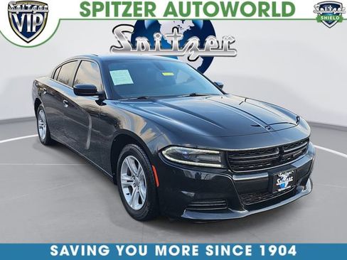 Used 2018 Dodge Charger SXT image 1