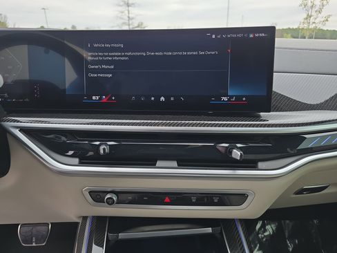 Used 2025 BMW X7 M60i image 22