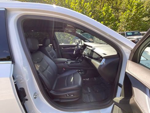 Used 2024 Cadillac XT6 Premium Luxury w/ LPO, Floor Liner Package AWD/4WD image 22