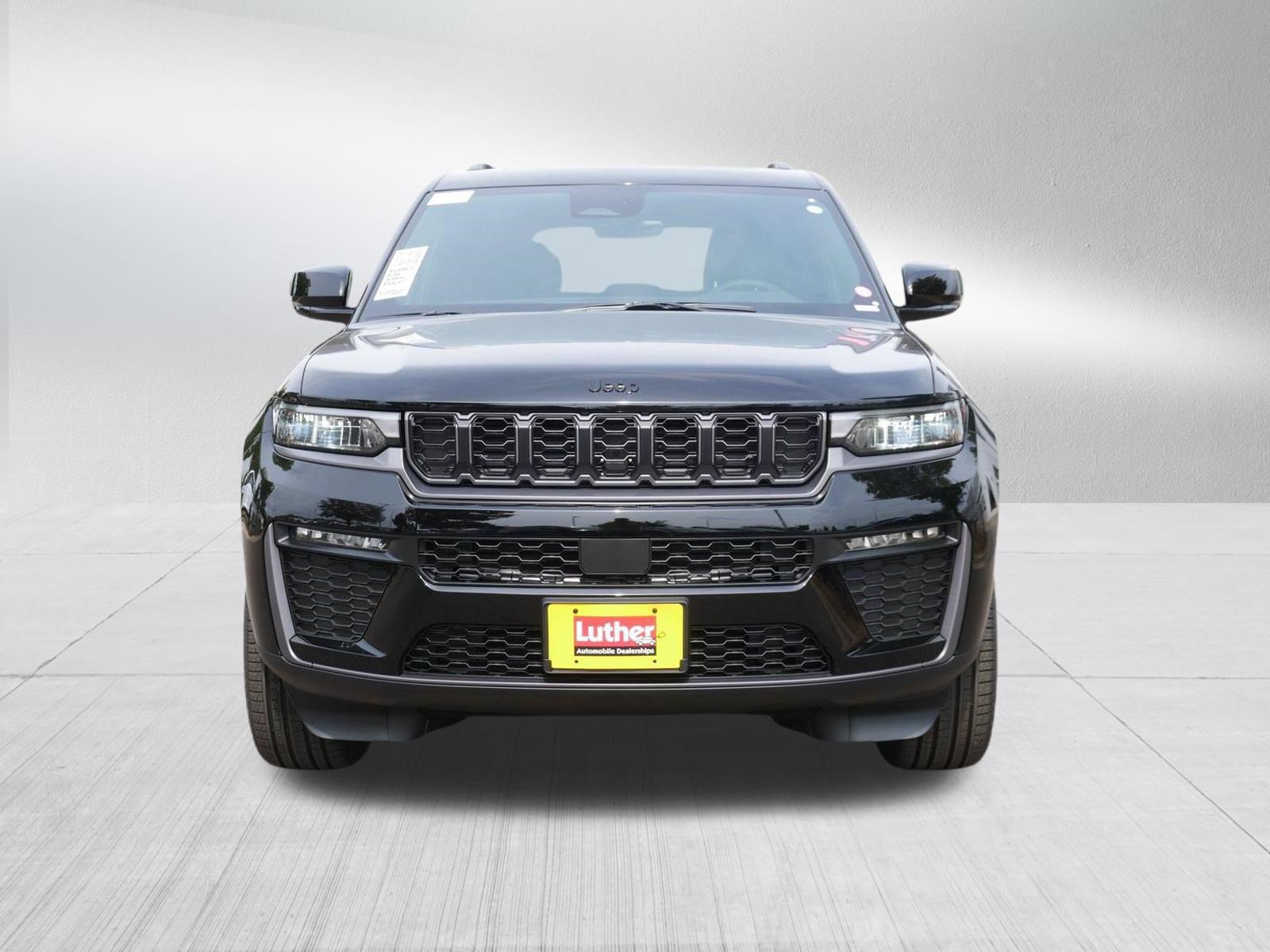 New 2027 Jeep Grand Cherokee Limited w/ Limited Altitude Package AWD/4WD image 2
